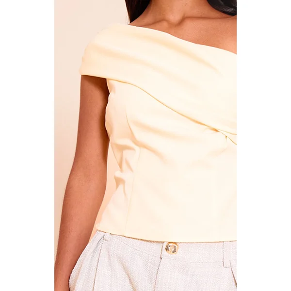 Amande Top Ajusté Petite À Bandeau Asymétrique Une Épaule