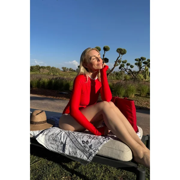 ANNE-CHARLOTTE - Rouge