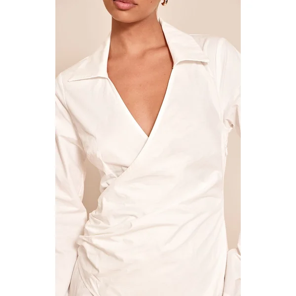 Blanc Robe Chemise À Manches Longues Avec Détail Cache-cœur