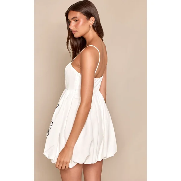 Blanc Robe Courte À Bretelles Avec Jupe Bouffante Brodée