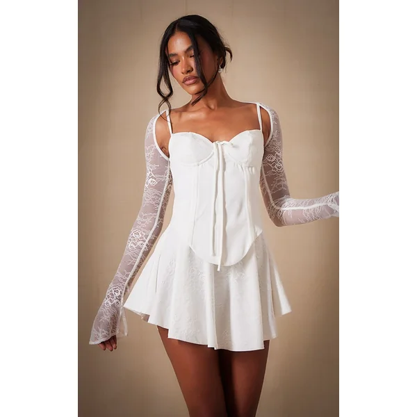 Blanc Robe Premium En Dentelle À Manches Longues Avec Détail Bonnets