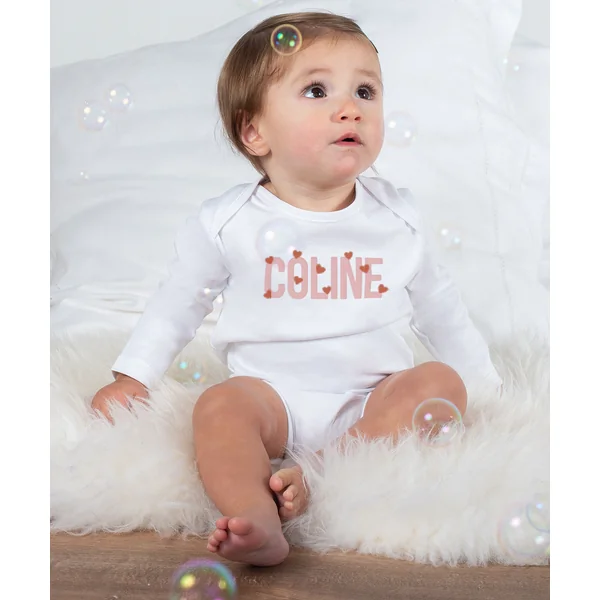 Body Bébé Personnalisé Rose avec Cœurs – Douceur et Tendresse pour Bébé