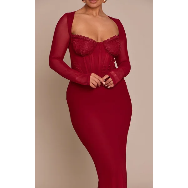 Bordeaux Robe Longue Corsetée En Mesh Avec Empiècements En Dentelle