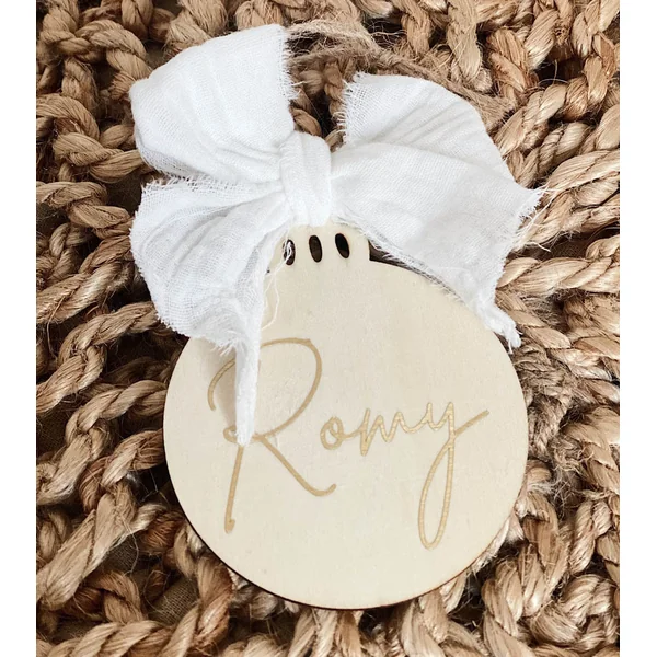 Boule de Noël en bois personnalisable