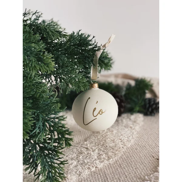 Boule de Noël Personnalisée Blanc Laine – Décoration de Noël Unique et Élégante