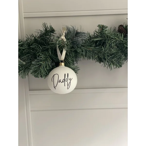 Boule de Noël Personnalisée Blanc Laine – Décoration de Noël Unique et Élégante
