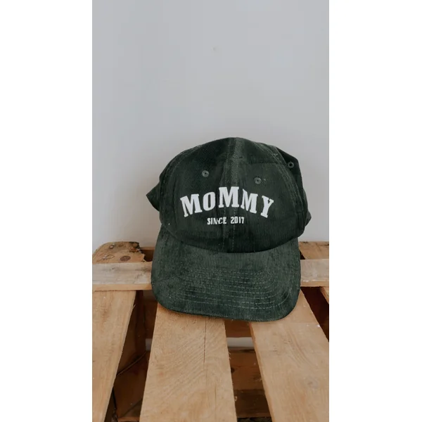 Casquette Personnalisée Mommy & Daddy en Velours – Style Unique & Souvenirs Brodés