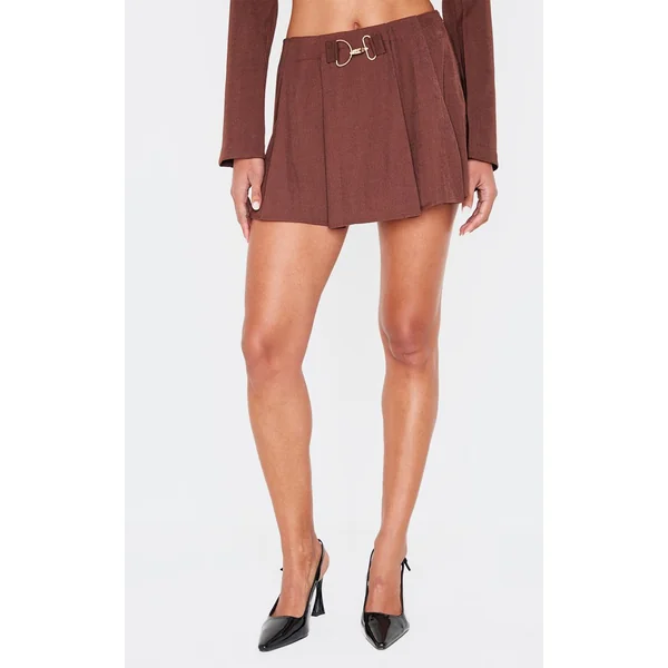 Chocolat Ensemble Coordonné Jupe Mini Plissée Ajustée En Tissu Tissé Avec Détail Boucle