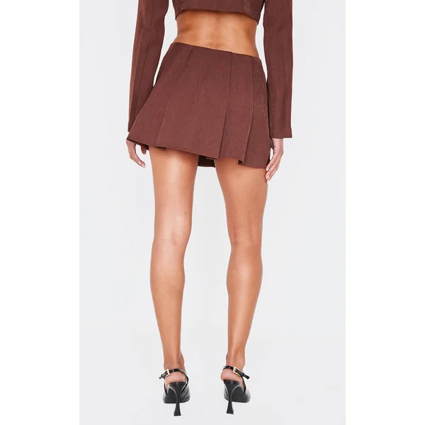Chocolat Ensemble Coordonné Jupe Mini Plissée Ajustée En Tissu Tissé Avec Détail Boucle
