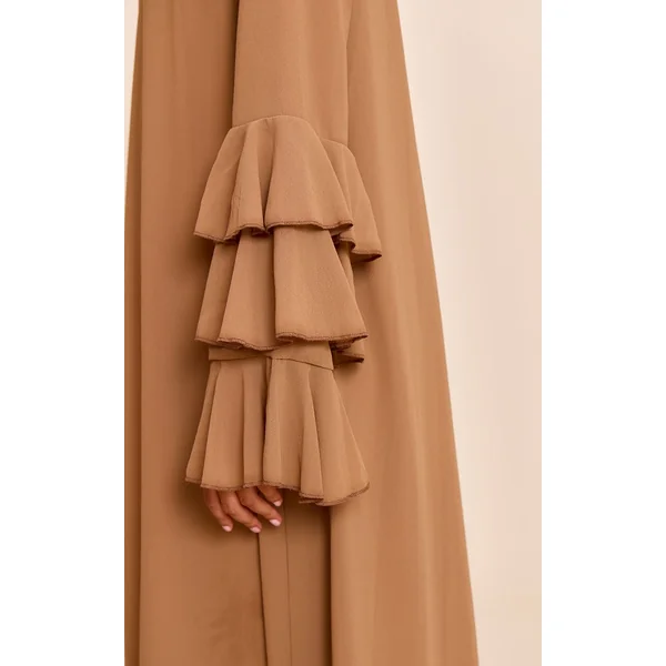 Chocolat Robe Longue En Mousseline Avec Détail De Manches À Volants