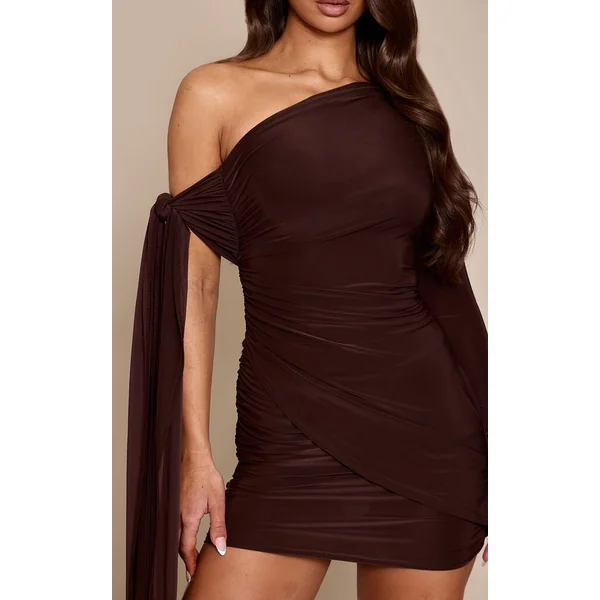 Chocolat Robe Mini Asymétrique À Une Épaule En Tissu Slinky Double Couche