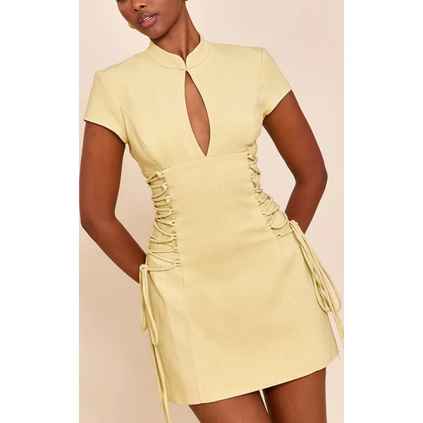 Citron Vert Pâle Robe Évasée PLT Label Avec Col Montant Ajusté Et Laçage