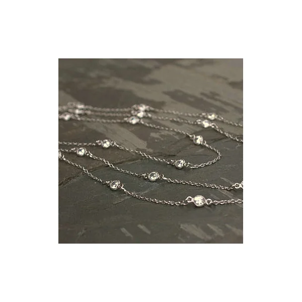 Collier de dos 3 chaines et cristal - A porter avec la robe de grossesse et d'allaitement