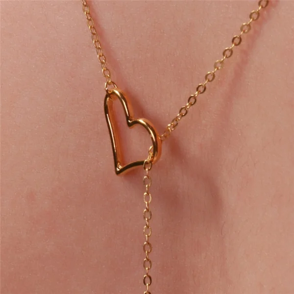 Collier de dos avec coeur et plaque - A porter avec la robe de grossesse et d'allaitement
