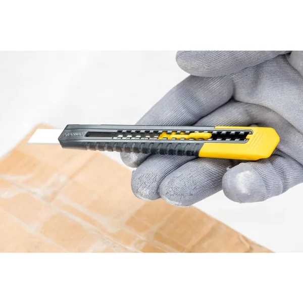 Couteau à lame rétractable 9.5 mm STANLEY