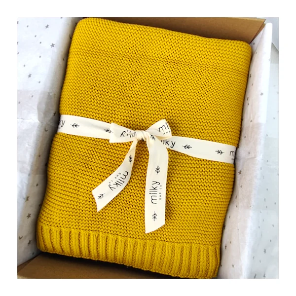 Couverture maille moutarde personnalisée