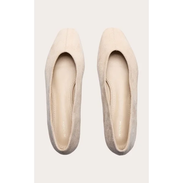 Crème Ballerines À Bout Carré En Synthétique Avec Détails De Coutures