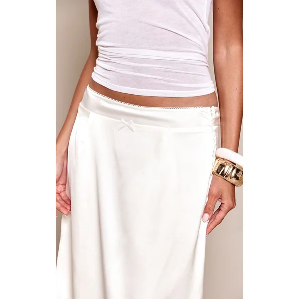 Crème Jupe Longue En Satin Avec Détail De Ceinture