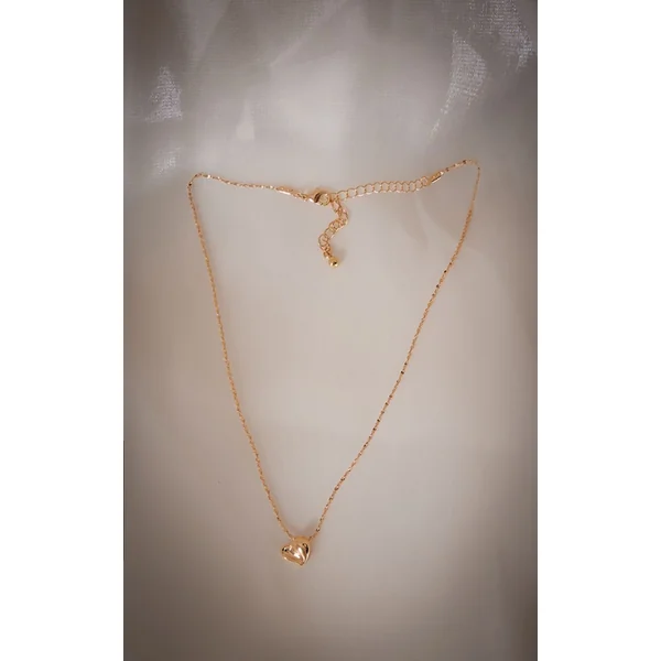 Doré Collier Avec Détail Cœur Abstrait