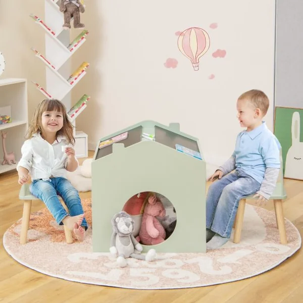 Ensemble Table 61 x 58 x 59 cm (L x l x H) avec 2 Chaises pour Enfants Tableau Noir Incliné Rainure de Rangement Vert