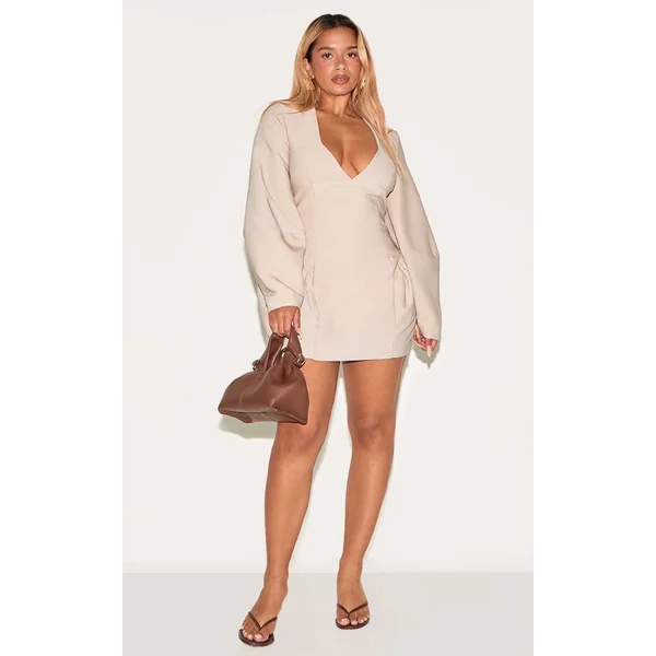 Gris Pierre Robe Courte Cintrée À Taille Resserrée Avec Décolleté Plongeant Et Manches Cocon