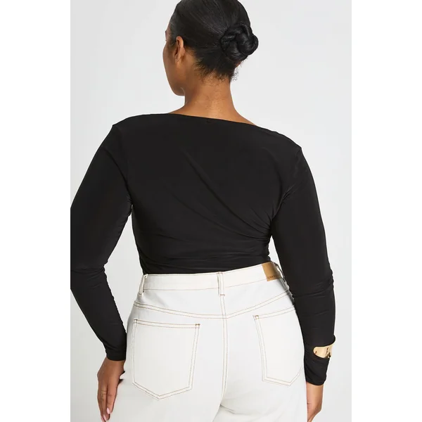 Haut Grande Taille À Manches Longues En Tissu Slinky Double Couche Et Encolure Carrée