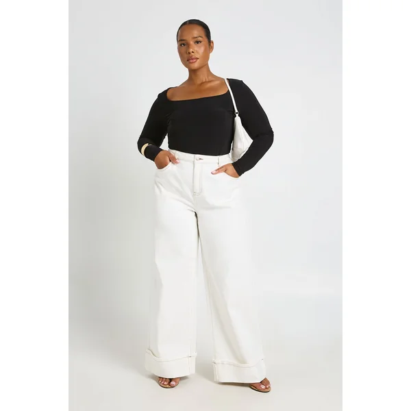 Haut Grande Taille À Manches Longues En Tissu Slinky Double Couche Et Encolure Carrée