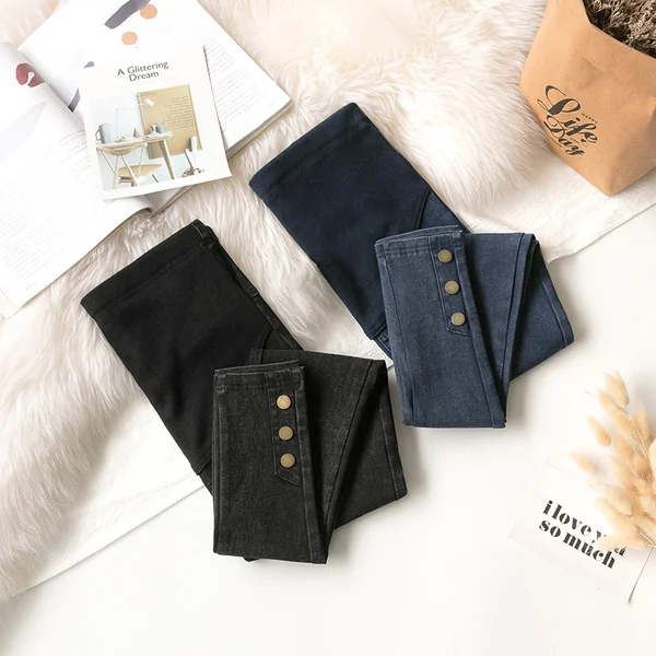 Jean de grossesse skinny avec boutons - Noir/Bleu