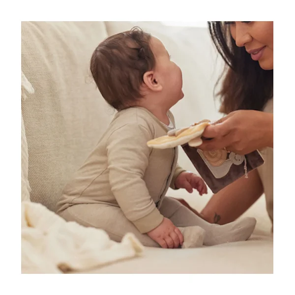 Livre d'éveil / d'activités bébé