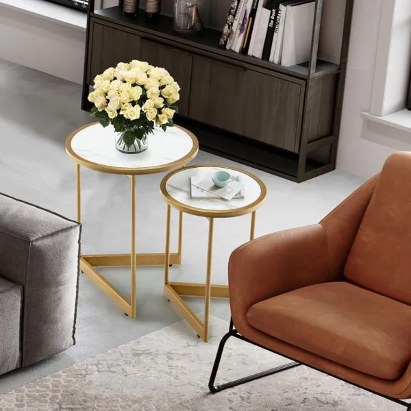 Lot de 2 Tables Basses Gigognes Rondes Tables d'Appoint Scandinaves avec Base en forme de V et Coussinets de Pied Réglables Blanc
