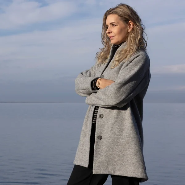 Manteau femme en pure laine bio DISANA - Derniers exemplaires