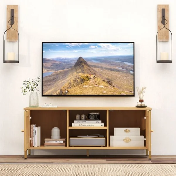 Meuble TV Boho Jusqu'à 55" Table Console Multimédia en Rotin Pe 2 Armoires Étagère Ouverte 5 Pieds en Métal Centre de Divertissement 2 Trous Naturel