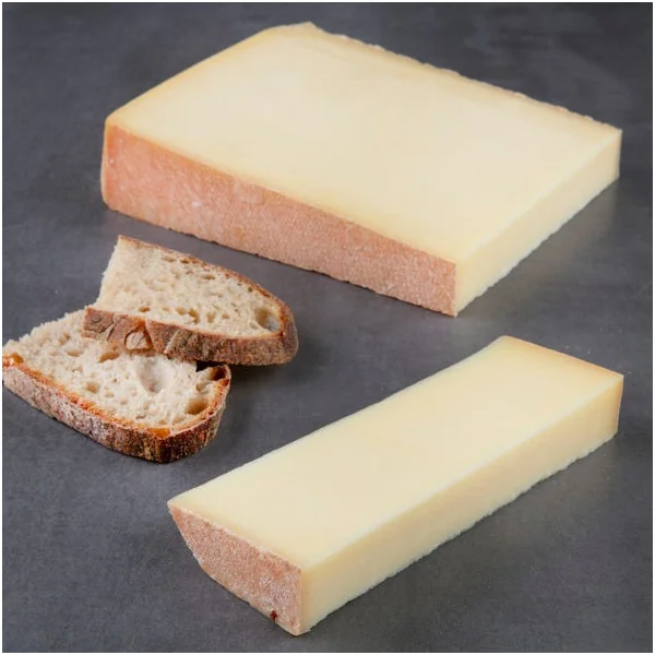 Meule de Savoie au lait cru entre 27 et 40% MG