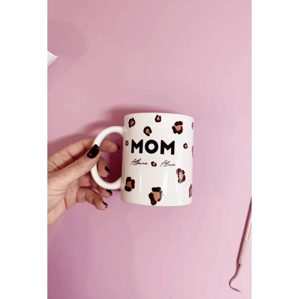 Mug “Mom” au motif léopard – Cadeau élégant et personnalisé pour les mamans