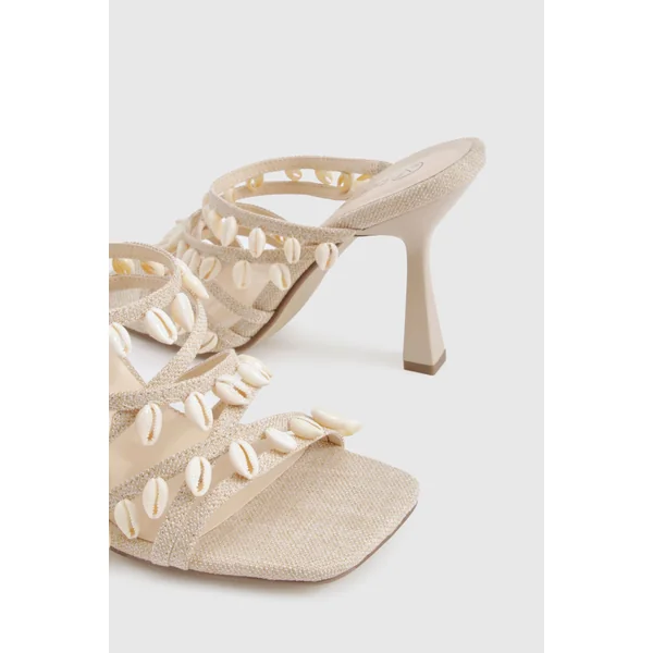 Mules à talons hauts à brides avec détail coquillage