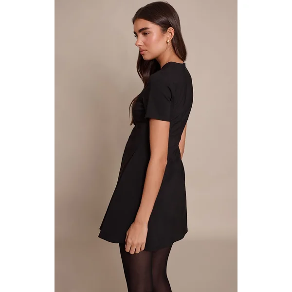 Noir Robe Droite À Manches Courtes