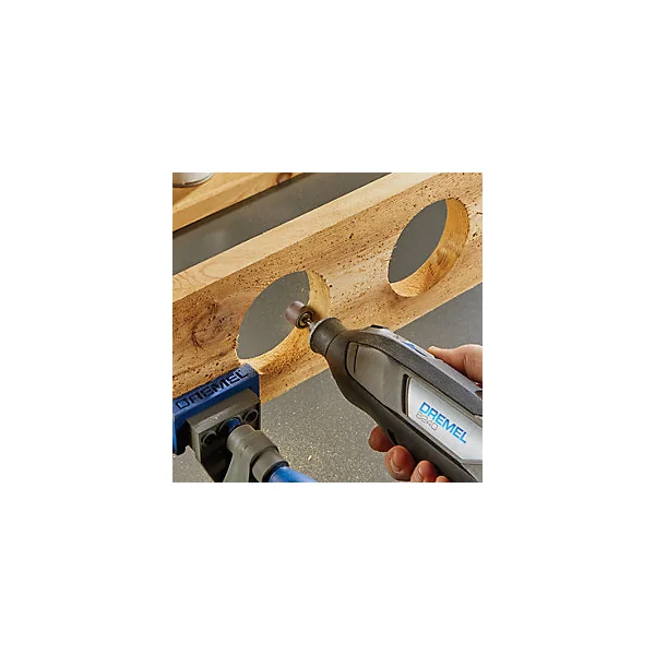 Outil multifonction sans fil Dremel 8240 + 5 accessoires