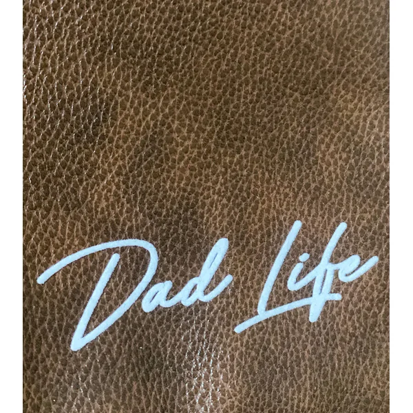 Pochette "Dad Life" Personnalisée – Élégante et Pratique avec Aspect Cuir Grainé