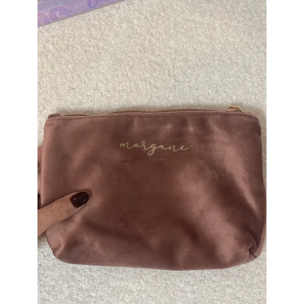 Pochette Personnalisée en Velours – Gris Argenté et Rose Bois de Rose, Disponible en 2 Formats
