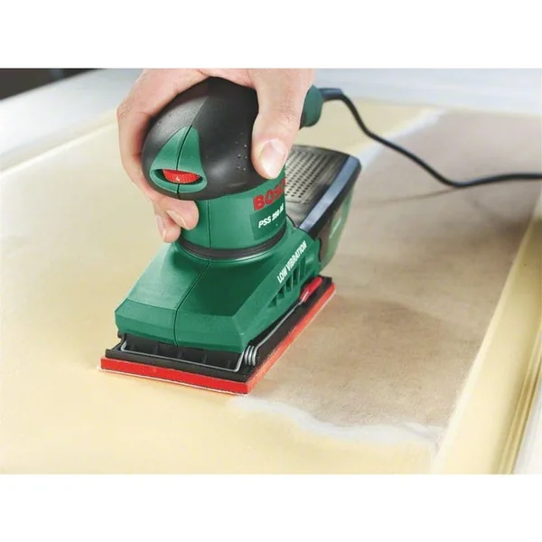 Ponceuse vibrante PSS 250 AE et 25 abrasifs BOSCH