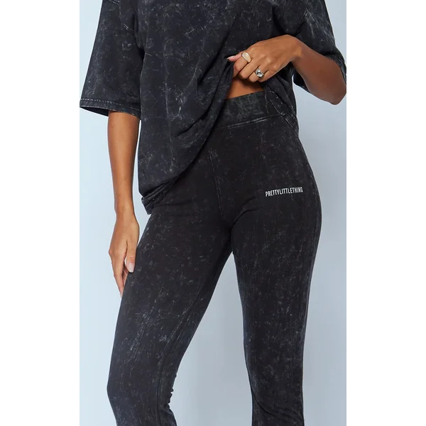 Prettylittlething Pantalon Évasé Taille Haute Imprimé Effet Délavé