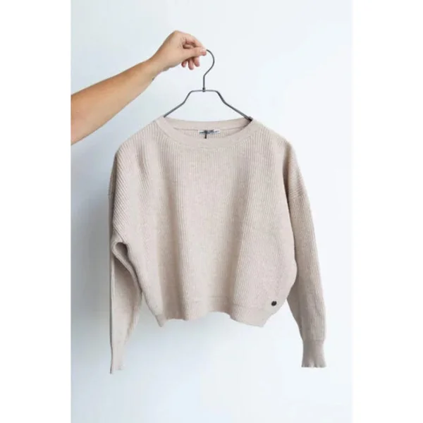 Pull cropped de grossesse couleur sable – maille douce & cosy