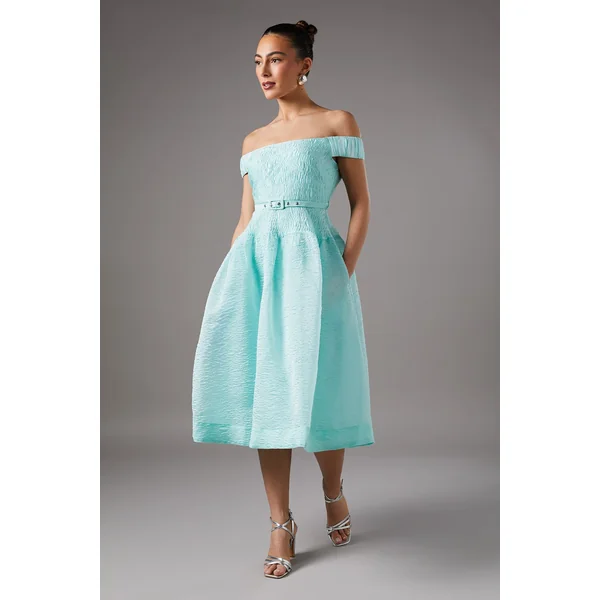 Robe de Bal Texturée à Épaules Dénudées