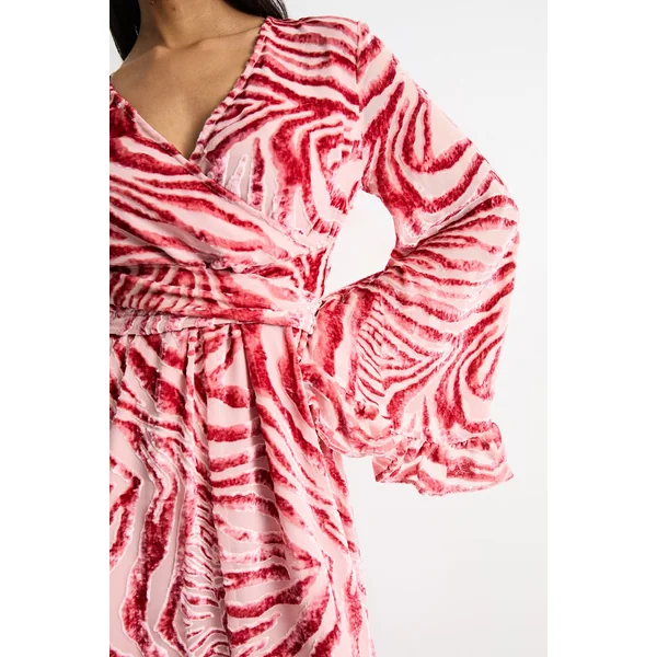 Robe Maxi en Velours Dévoré à Décolleté Plongeant et Manches Évasées avec Ceinture