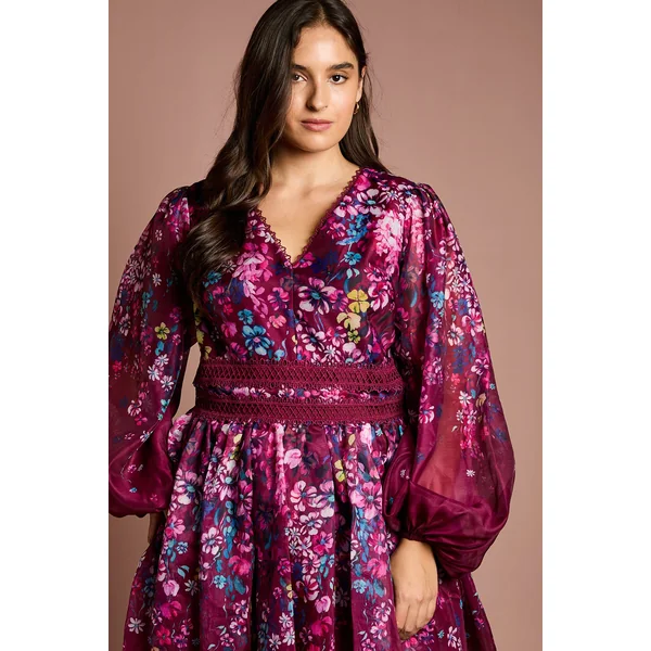 Robe Midaxi Grande Taille en Organza avec Motifs Floraux et Finitions en Dentelle