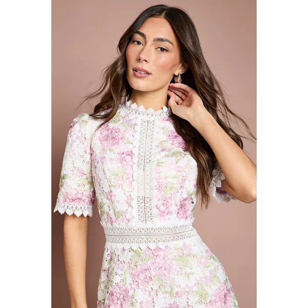 Robe Midi Imprimée En Dentelle À Manches Courtes Avec Détails De Finition