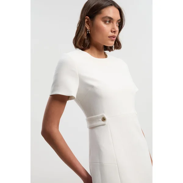 Robe Mini Ajustée Essential en Tissu Stretch Compact avec Détail Patte à la Taille