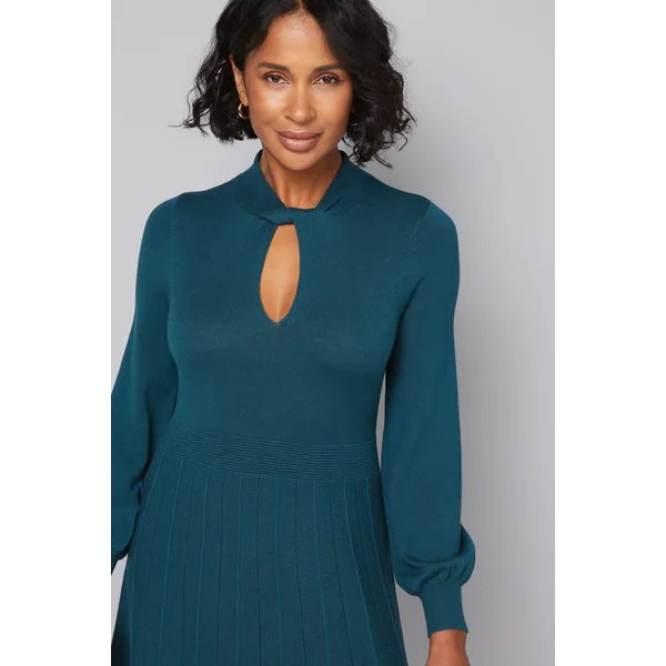 Robe Plissée Petite à Col Torsadé et Découpe