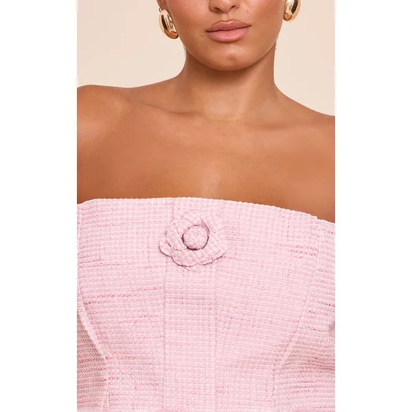Rose Cendré Robe Trapèze Grande Taille Premium En Bouclé Blanc Avec Camélias