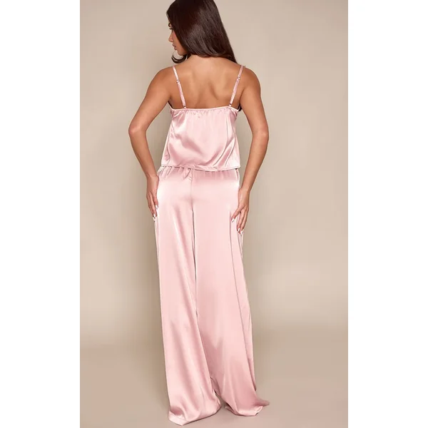 Rose Ensemble Pyjama Caraco Satiné Avec Détails En Dentelle Et Nœud Devant